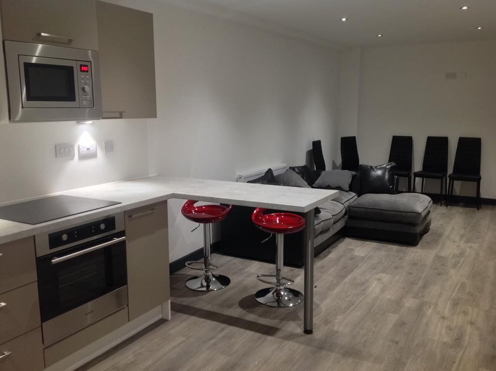 Peace Apartments - Luton Лутон Экстерьер фото