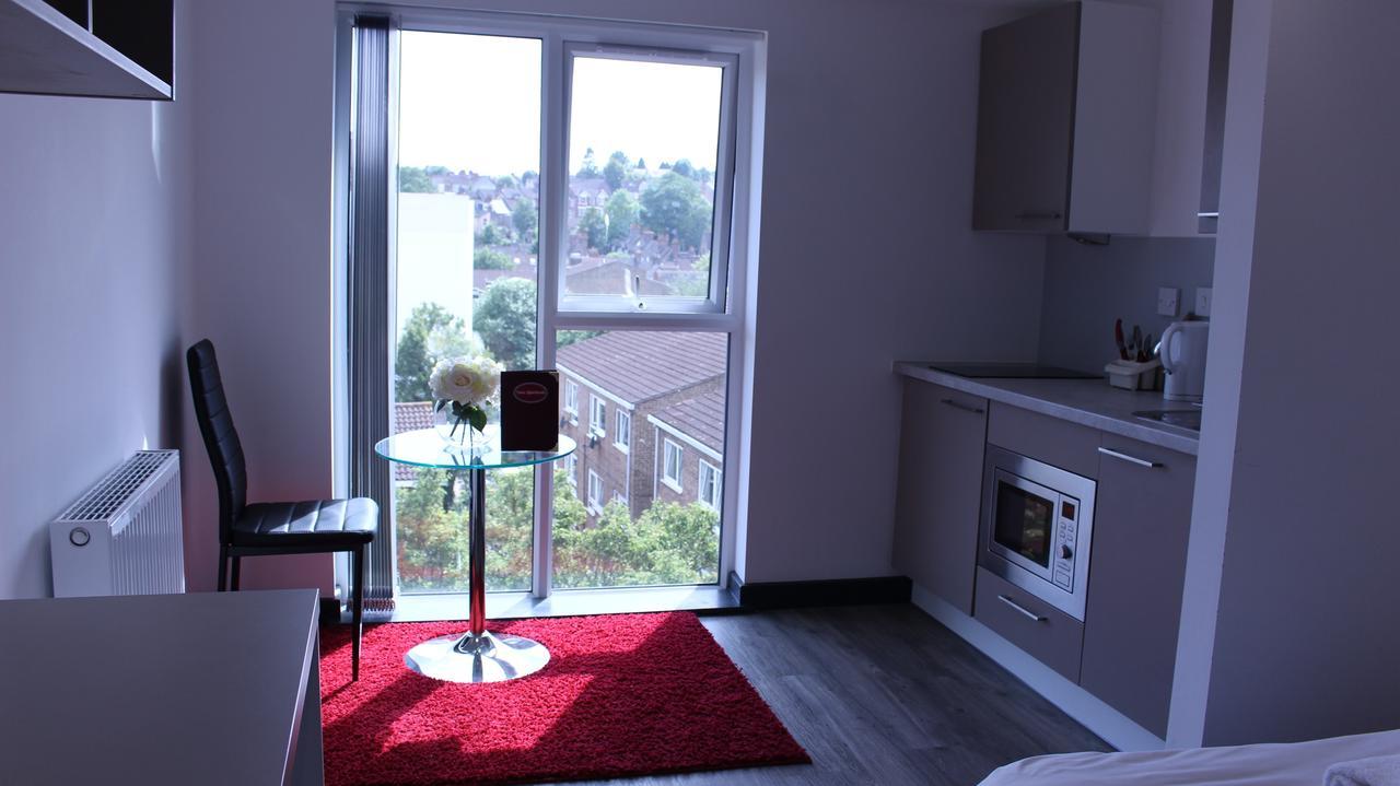 Peace Apartments - Luton Лутон Экстерьер фото