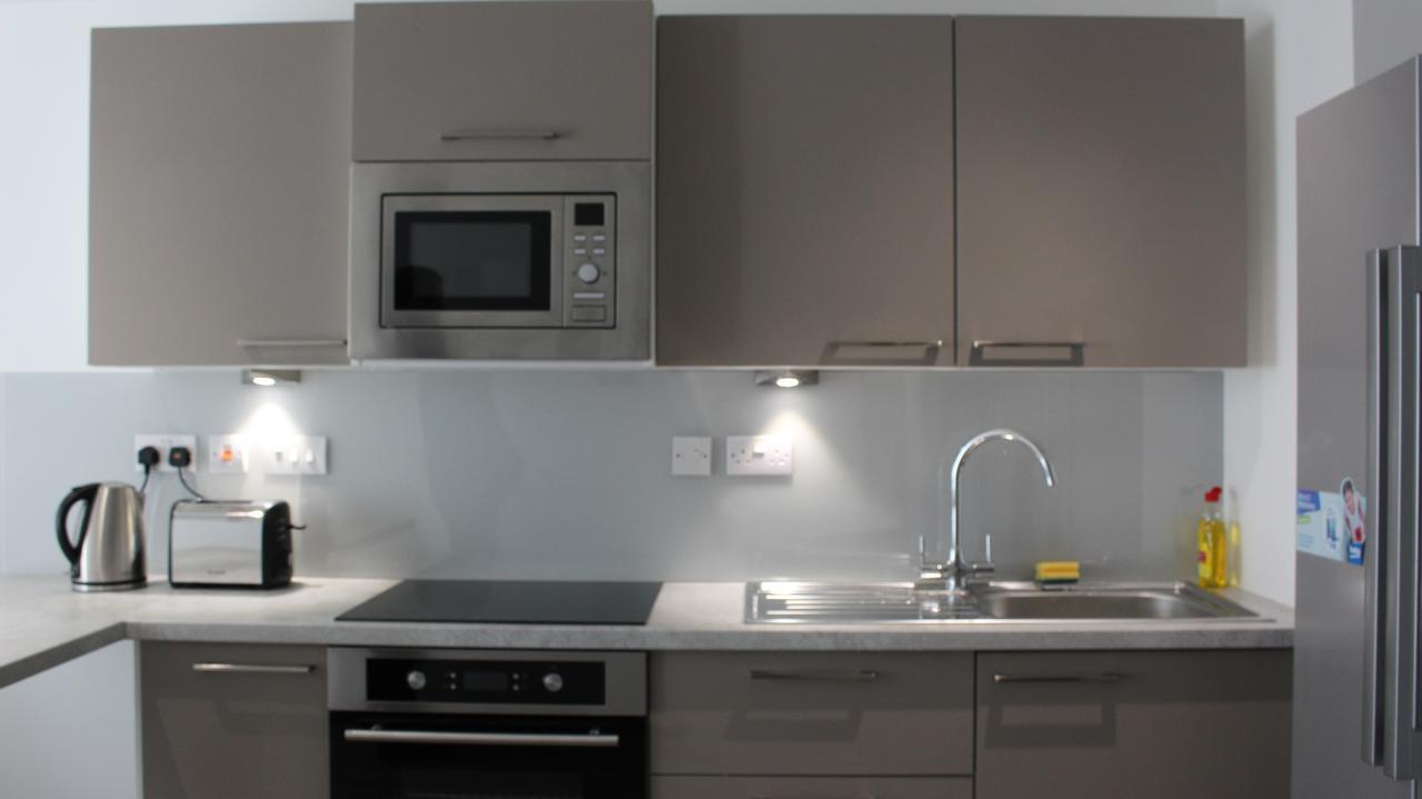 Peace Apartments - Luton Лутон Экстерьер фото