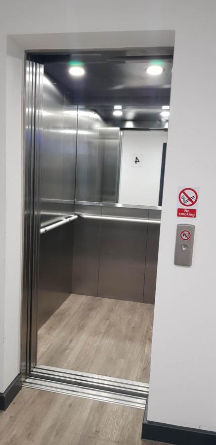 Peace Apartments - Luton Лутон Экстерьер фото